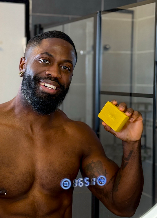 Discover REASONTOGLOW, our turmeric and vitamin C-infused soap bar, specially formulated to meet the needs of black and melanin-rich skin. 