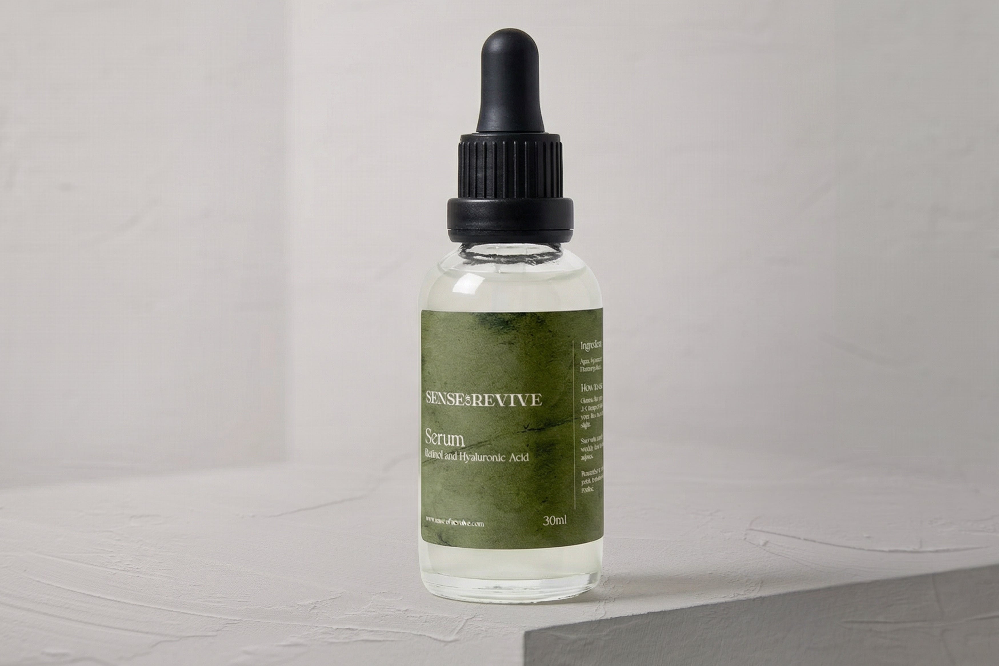 1% Retinol serum with hyaluronic acid. Boosts collagen, smooths wrinkles, fades dark spots &amp; deeply hydrates. Visible anti-aging results. 