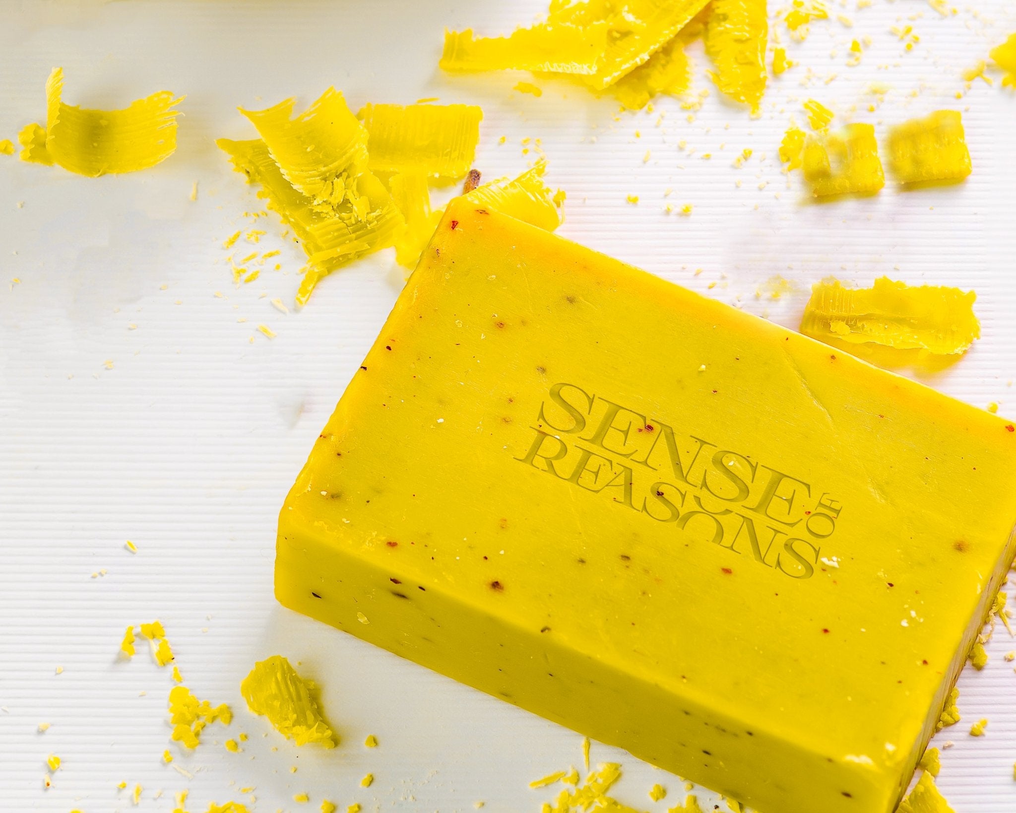 Tumeric soap - REASONTOGLOW - SENSEOFREASONS : 
Our turmeric soap for hyperpigmentation and acne is made with 100% natural and organic ingredients like honey and Vitamin C. It deeply cleanses, brightens, and evens out skin tone. As the best turmeric soap in the UK, it works for both black and white skin, fading dark spots, reducing acne, and enhancing your complexion.